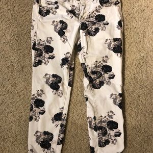 AE Black and White Floral Jeggings
